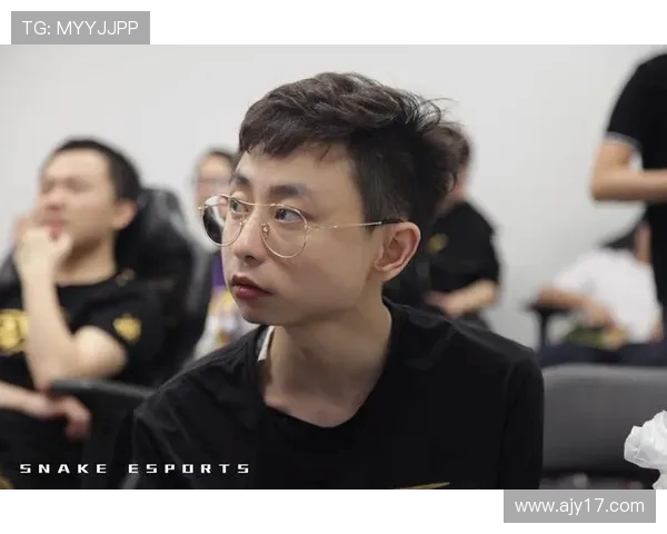 CSGO热议：深入分析LNG战队在赛事中的战术转型与表现