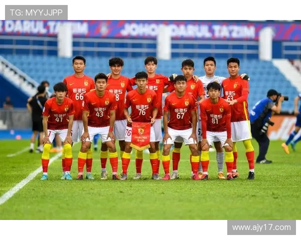 赛后分析：广州足球队与重庆足球队球员个人能力对比与表现评估