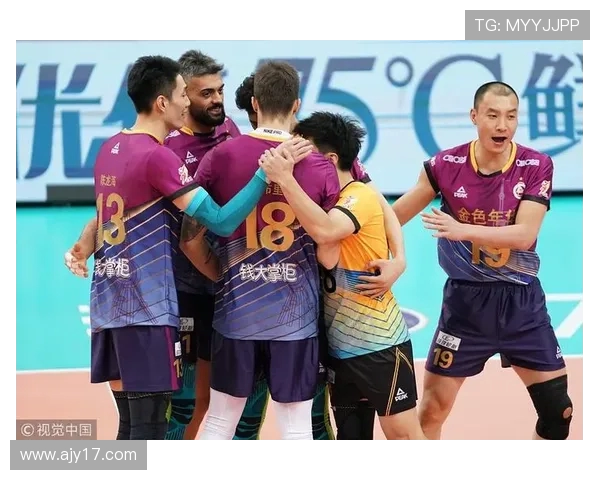 广州队迎强劲对手激战在即全力以赴誓取胜利展现球队实力风采