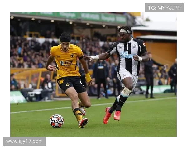 哈德斯菲与切尔西的精彩对决比分揭晓,赛场瞬间回顾与分析